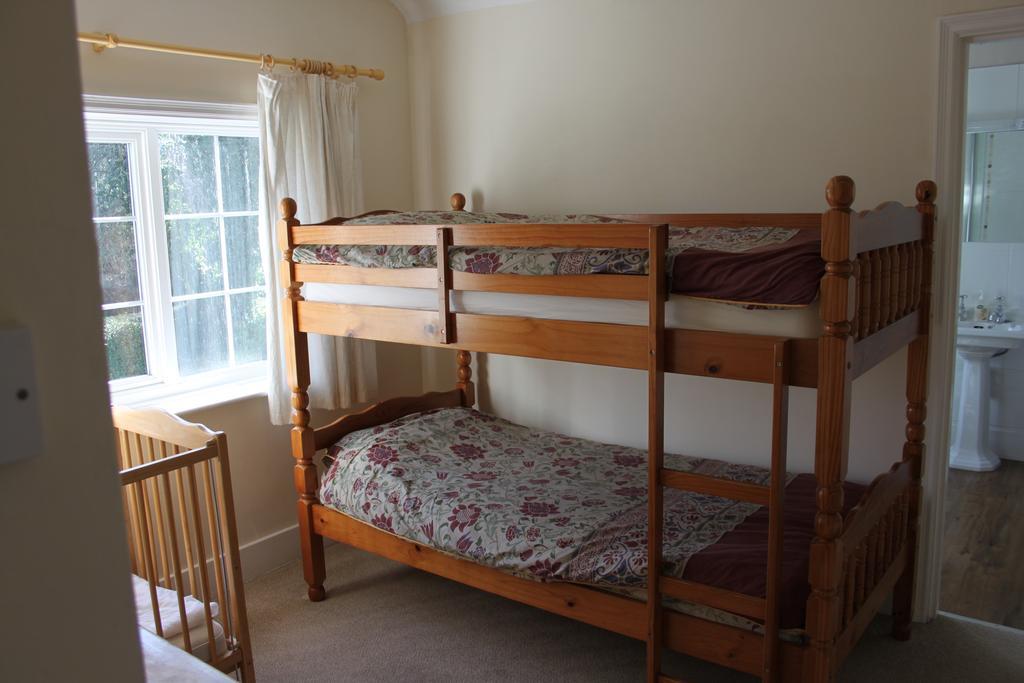 The Manor House Bed & Breakfast Crawley  Luaran gambar