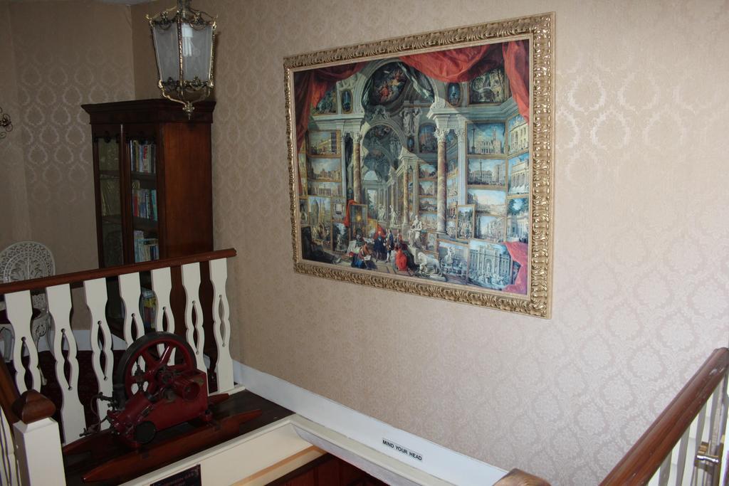 The Manor House Bed & Breakfast Crawley  Luaran gambar