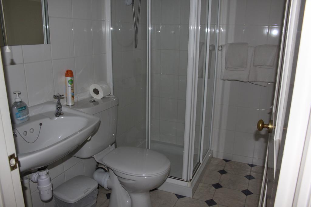 The Manor House Bed & Breakfast Crawley  Luaran gambar