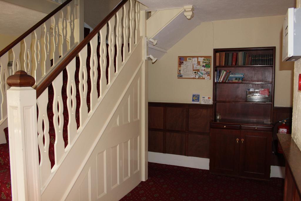 The Manor House Bed & Breakfast Crawley  Luaran gambar
