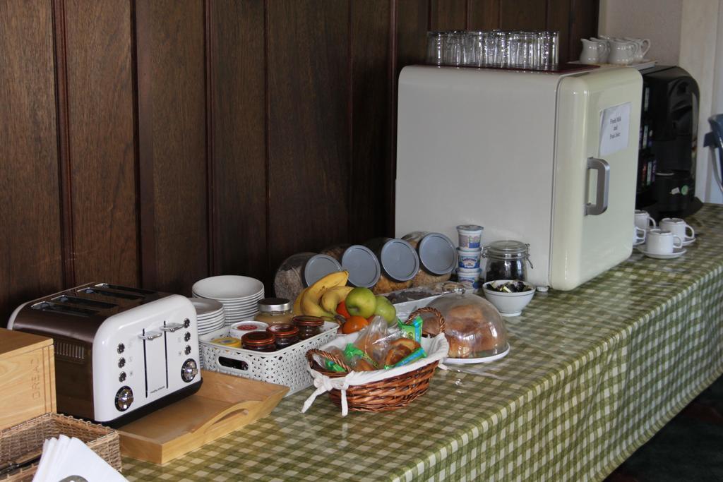 The Manor House Bed & Breakfast Crawley  Luaran gambar