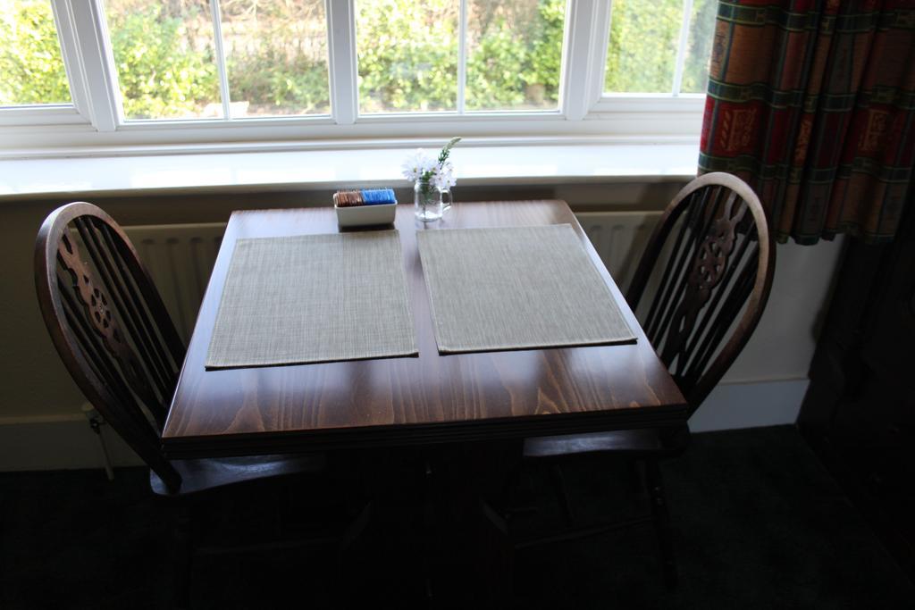 The Manor House Bed & Breakfast Crawley  Luaran gambar