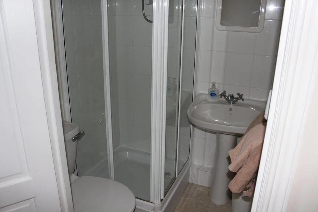 The Manor House Bed & Breakfast Crawley  Luaran gambar